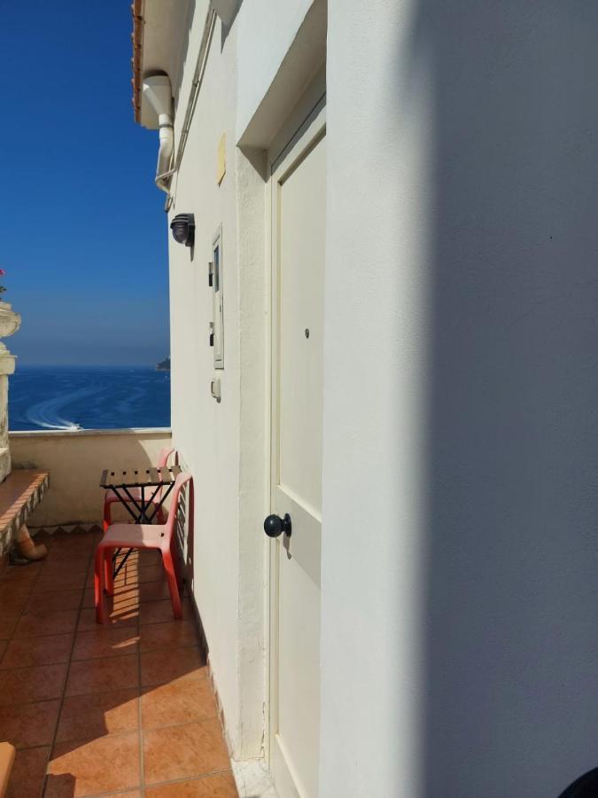 ホテル La Stanza Sul Porto Di Amalfi Camera Piccina Piccina Con Bagno Privato E Terrazzino Vista Mare エクステリア 写真